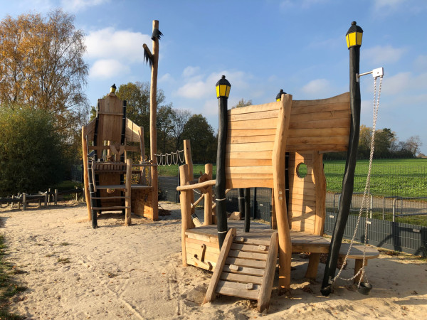 Spielschiff Kuddel Muddelplus und U3  26  4352