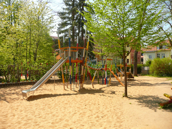 Spiel Bau 4439