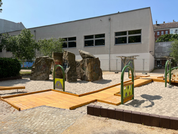 Spiel Bau Spielplatz 4522