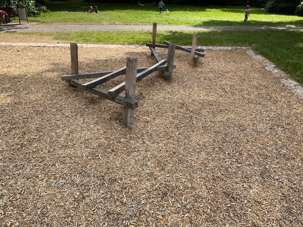 Attash Holzgestaltung Spielplatz 4601