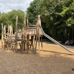 Attash Holzgestaltung Spielplatz 4610