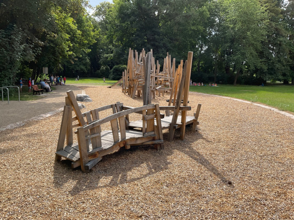 Attash Holzgestaltung Spielplatz 4605