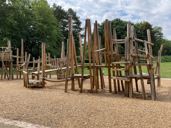 Attash Holzgestaltung Spielplatz 4608