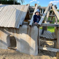 Attash Spielhaus Eiche 4650