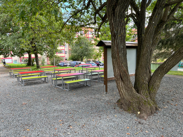 Freiraumobjekte Ney Sitzgruppe Schulhof 4696