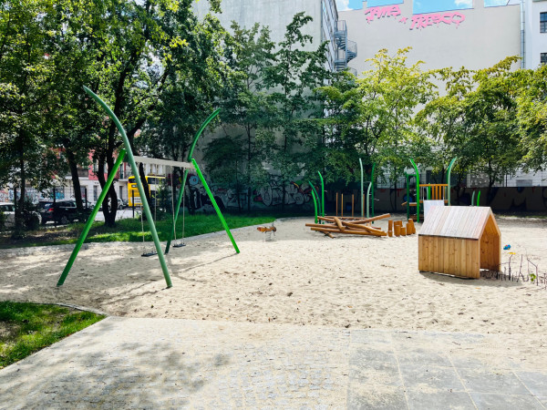 Spiel Bau Spielplatz 4777