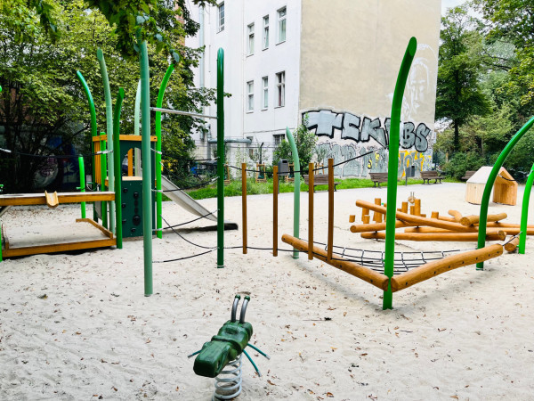 Spiel Bau Spielplatz 4781