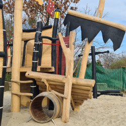 Piratenspielplatz Piratensegel