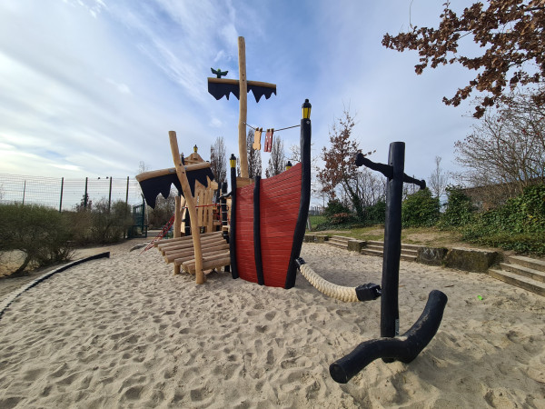 Spielschiff Anker Piratenspielschiff