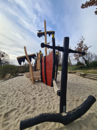 Spielschiff Spielgerate aus Robinienholz Anker 4866