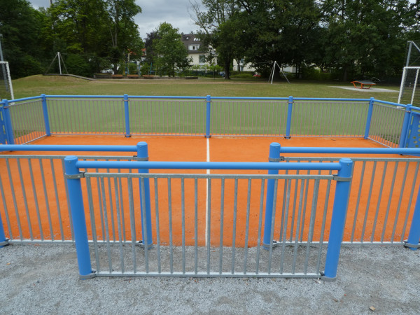 Mini Bolzplatz Tri Poli 4949