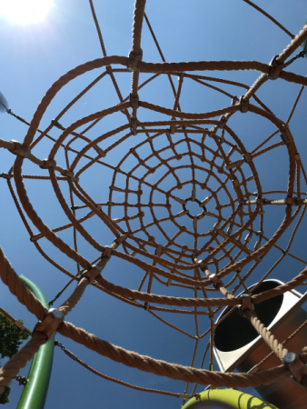 Spiel Bau Grasart Design Spielplatz Edelstahl Kletternetz