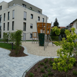 Spiel Bau Spielkombination Spielplatz Edelstahl Kletterwand Hangelleiter
