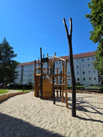 Spielart Kletteranlage Bauchschaukel Spielplatz