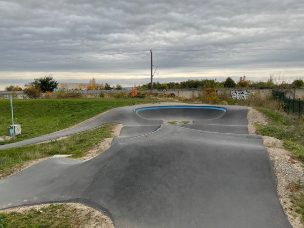 Pumptrack Grossenhain Hohe Strasse Sportpark Husarenviertel 8 5231