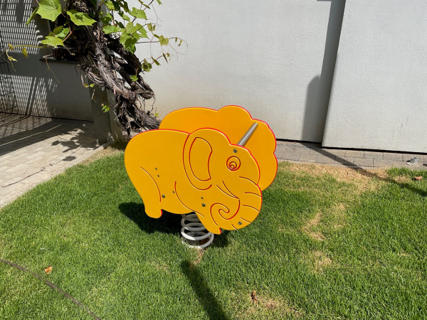 Geithain Bahnhofstrasse Kita Kinderland Spielplatz Federwipper Fritz Muller 5382