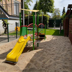 Geithain Bahnhofstrasse Kita Kinderland Spielplatz Spielgerat Fritz Muller 5383
