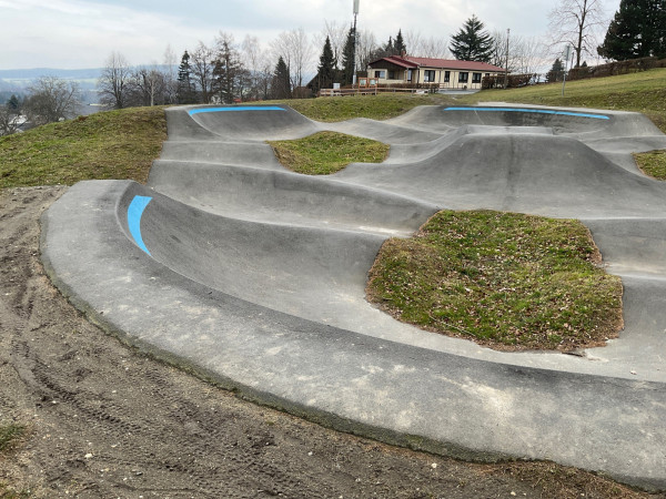 Pumptrack Anlage Freianlagen Funsport Outdoor Rollsport 5351