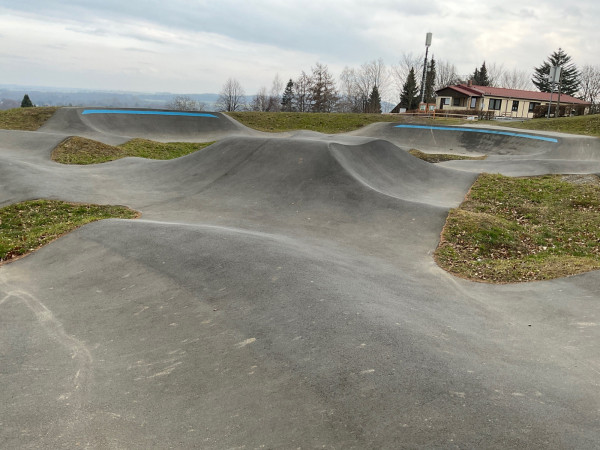 Pumptrack Anlage Freianlagen Funsport Outdoor Rollsport 5352