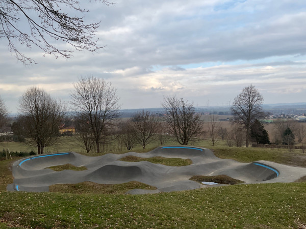 Pumptrack Anlage Freianlagen Funsport Outdoor Rollsport 5353