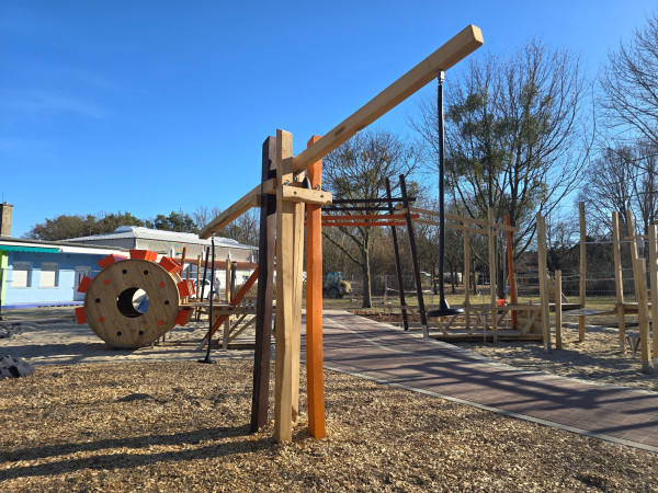 Spielplatzgestaltung Eichenkantholz Individuell Spielplatz Unikate 5336